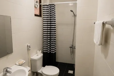 bathroom-with-shower